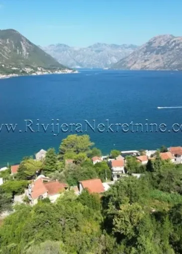 Land plot for sale in Dobrota