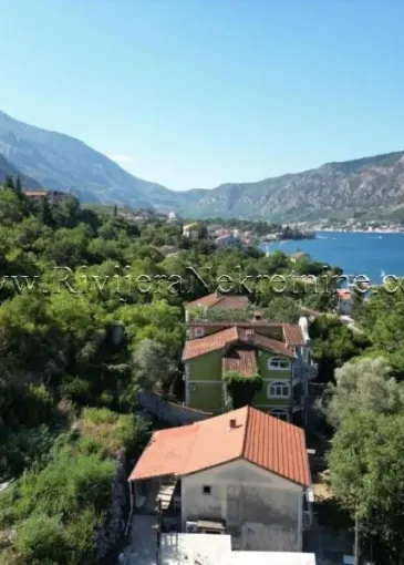 Land plot for sale in Dobrota