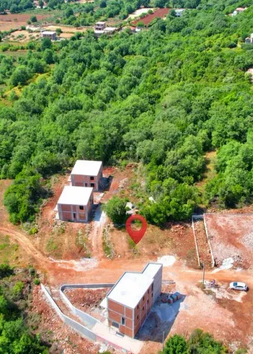 Land plot for sale in Škaljari