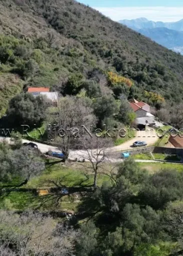 Land plot for sale in Baošići