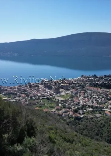 Land plot for sale in Baošići