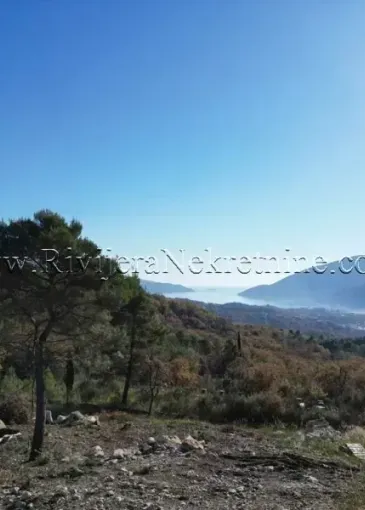 Parcela de terreno en venta en Mojdež