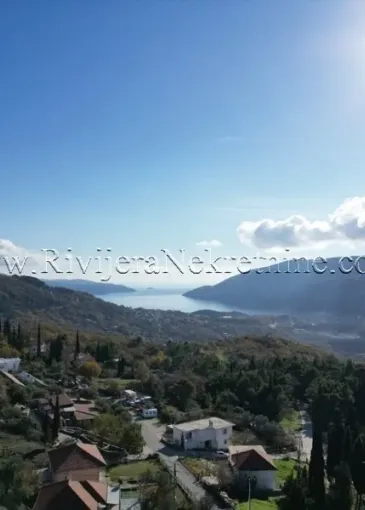 Arazi satılık Mojdež'de 