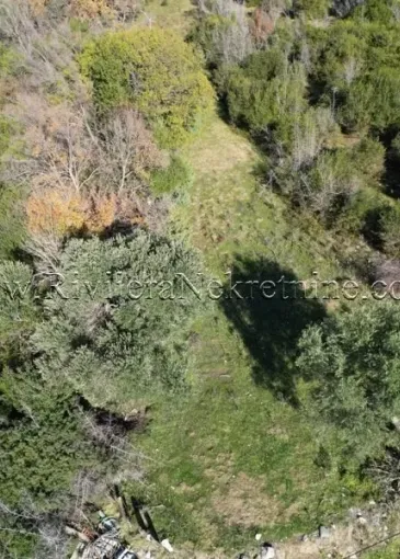 Arazi satılık Mojdež'de 