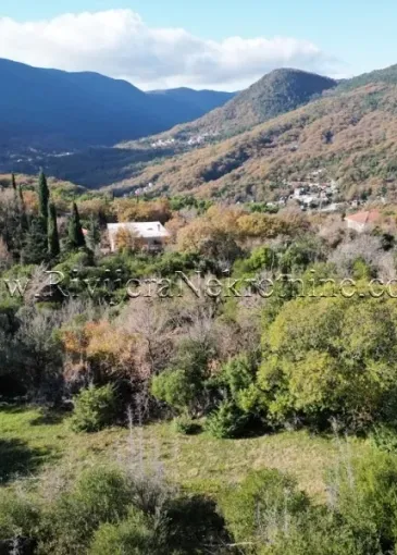 Arazi satılık Mojdež'de 