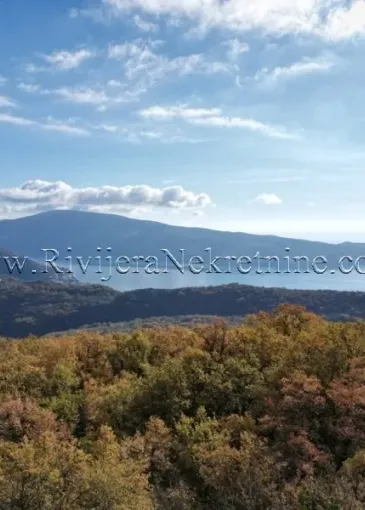 Land plot for sale in Podi