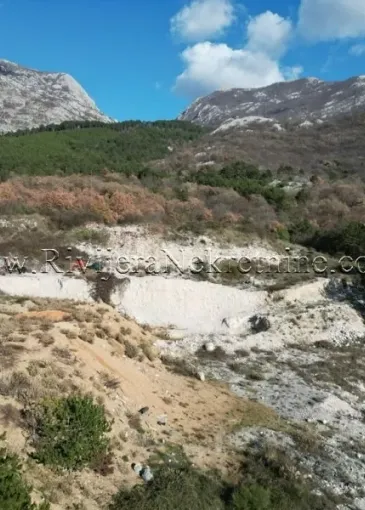 Land plot for sale in Kameno