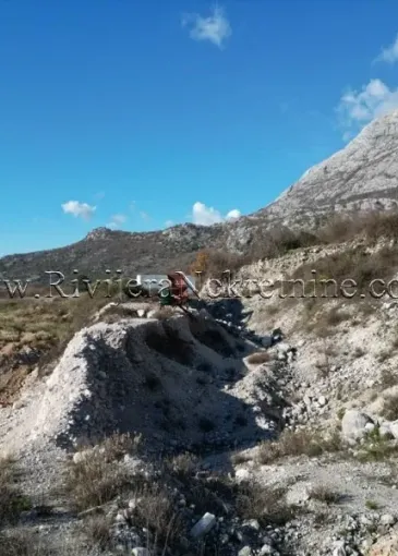 Land plot for sale in Kameno