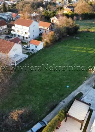 Land plot for sale in Podi