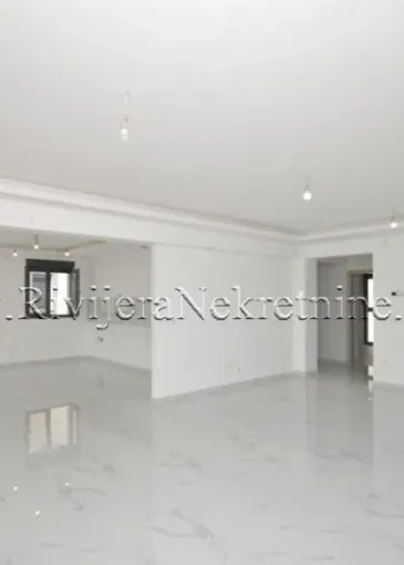 Penthouse for sale in Đenovići