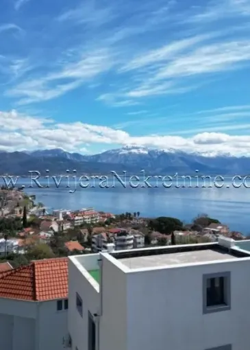 Penthouse for sale in Đenovići