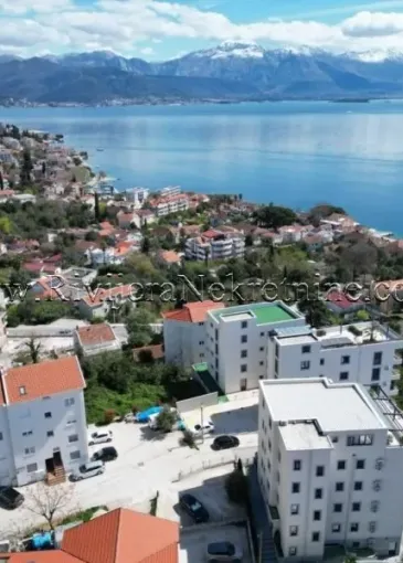 Penthouse for sale in Đenovići