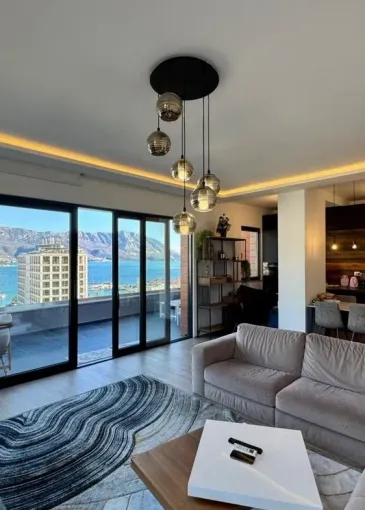 Penthouse for sale in Budva