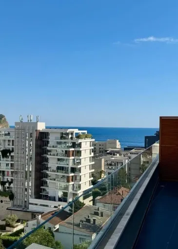 Penthouse for sale in Budva