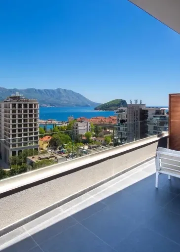 Penthouse for sale in Budva