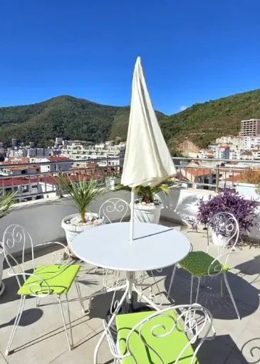 Penthouse for sale in Budva