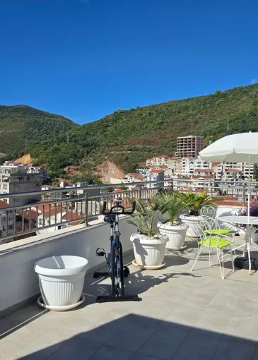 Penthouse for sale in Budva