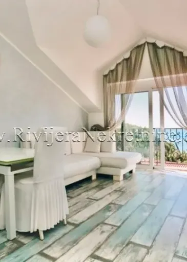 Apartment for sale in Sveti Stefan