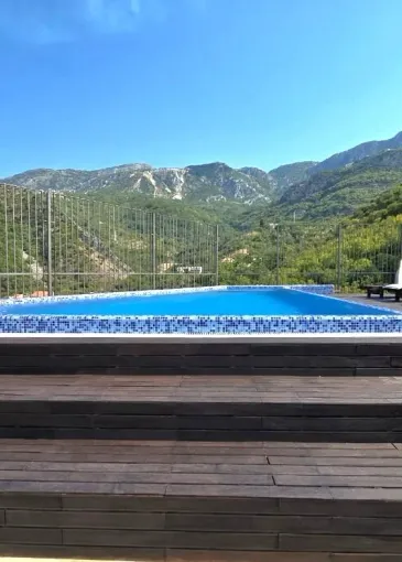 Penthouse satılık Bečići'de 