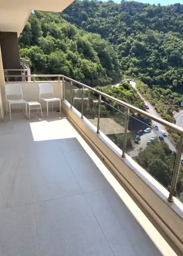 Penthouse satılık Bečići'de 