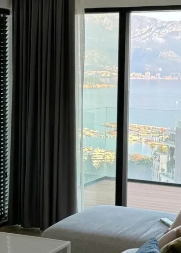 Penthouse for sale in Budva