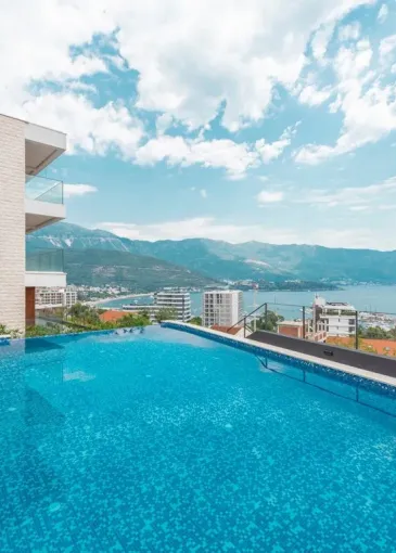 Penthouse for sale in Budva