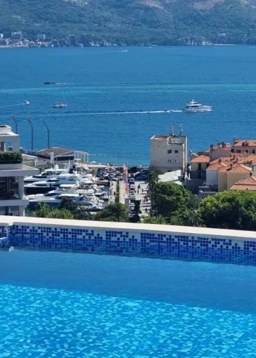Penthouse for sale in Budva