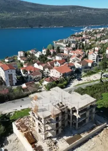 Immobilie im Bau zum Verkauf in Đenovići