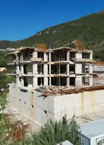 Immobilie im Bau zum Verkauf in Đenovići