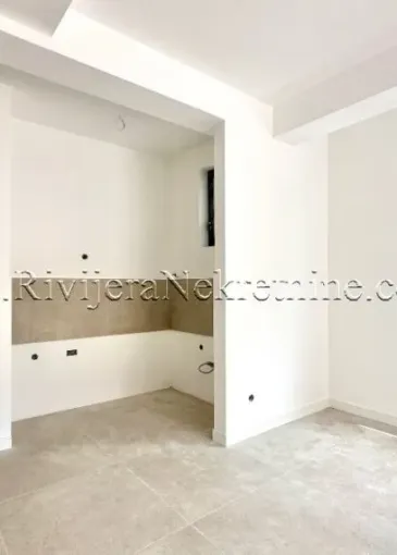Immobilie im Bau zum Verkauf in Dobrota