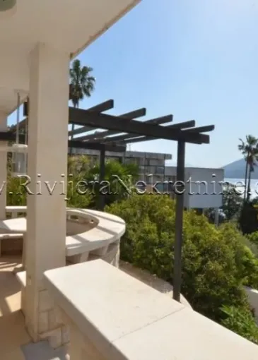 Villa zum Verkauf in Herceg Novi