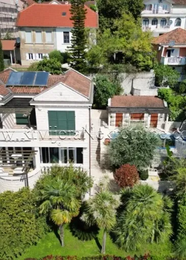 Villa zum Verkauf in Herceg Novi
