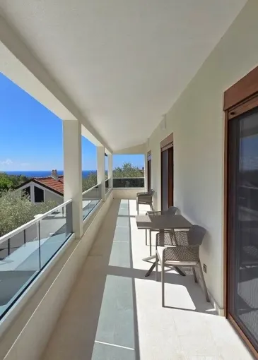 Villa en venta en Rijeka Reževići