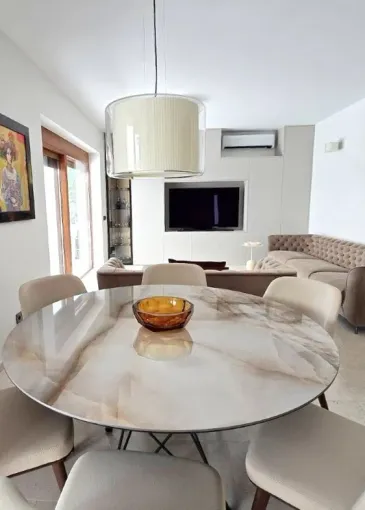 Villa en venta en Rijeka Reževići