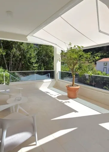 Villa en venta en Rijeka Reževići