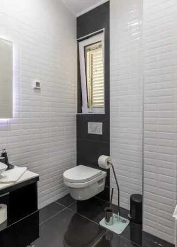 Villa for sale in Dobrota