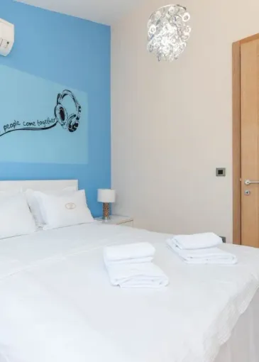 Villa for sale in Dobrota