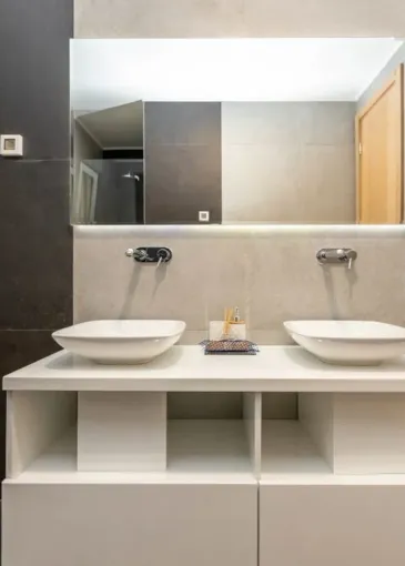Villa for sale in Dobrota