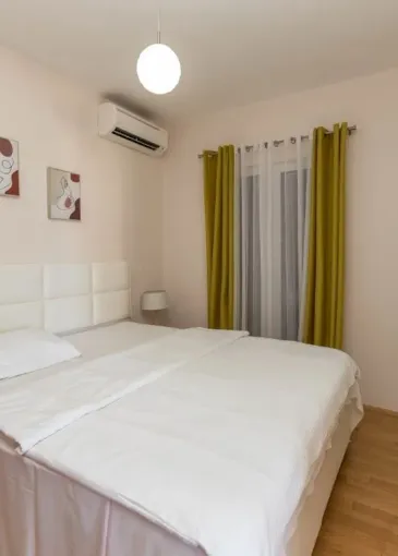 Villa for sale in Dobrota