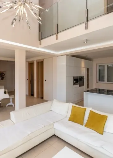 Villa for sale in Dobrota