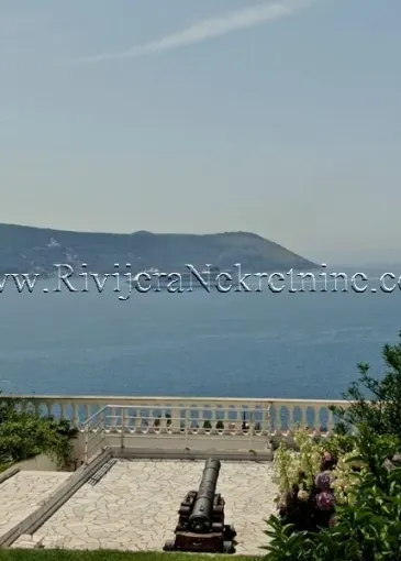 Villa for sale in Herceg Novi