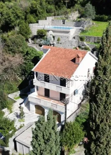 Villa for sale in Lepetane