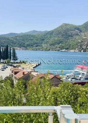 Villa for sale in Lepetane