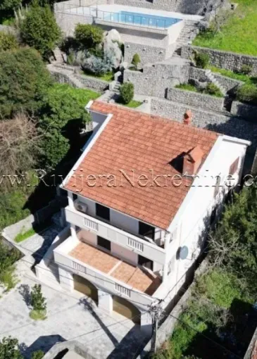 Villa for sale in Lepetane