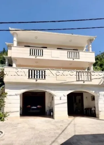 Villa for sale in Lepetane