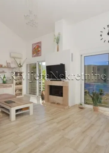 Villa for sale in Kumbor