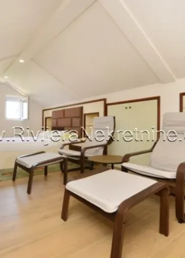 Villa for sale in Bijela