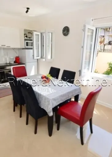 Villa for sale in Bijela