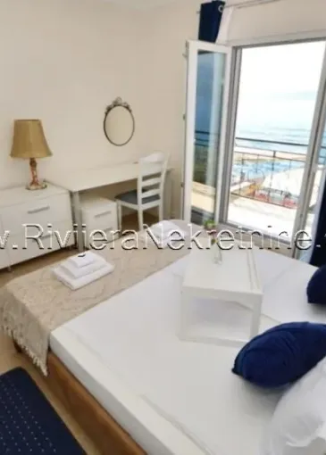 Villa for sale in Bijela