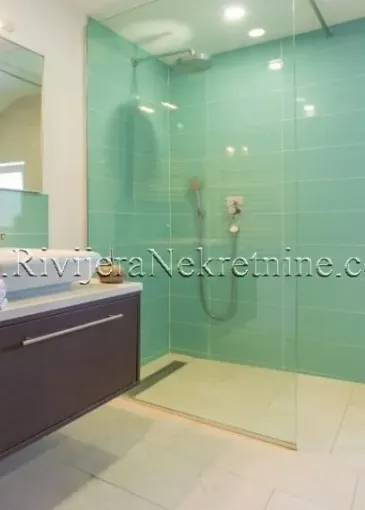 Villa for sale in Stoliv